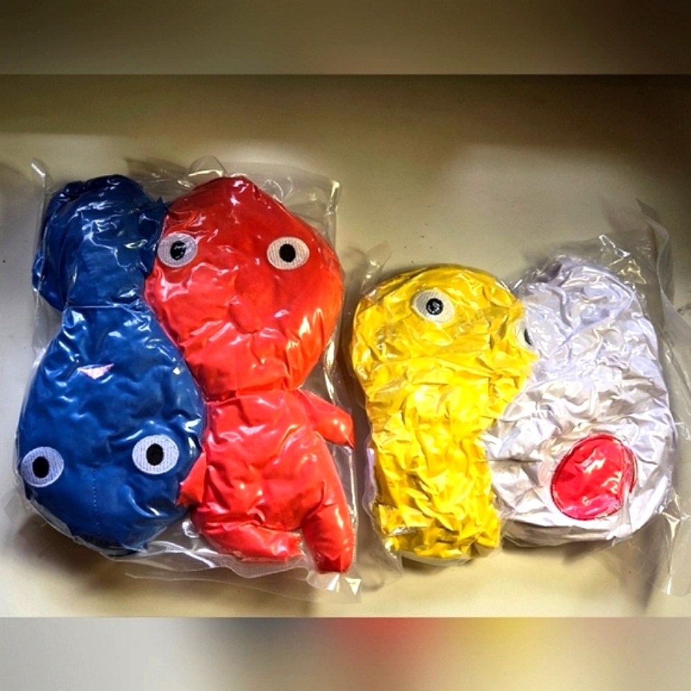 Pikmin Plush Set - Yellow Blue White and Orange Pikmin Plushies - Picture 7 of 8